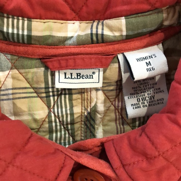 Like new! - L.L. BEAN Quilted Barn Jacket with Thermore Insulation - Picture 2 of 14
